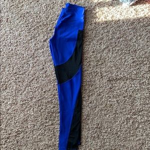 Booty Queen Apparel black and blue mesh leggings